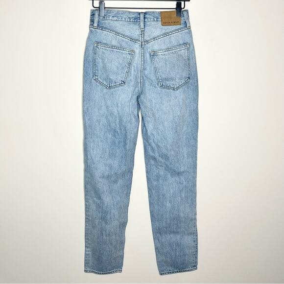 Aritzia DENIM FORUM The BF High Rise Loose Jeans Light Wash Distressed Size 23 - Picture 4 of 10